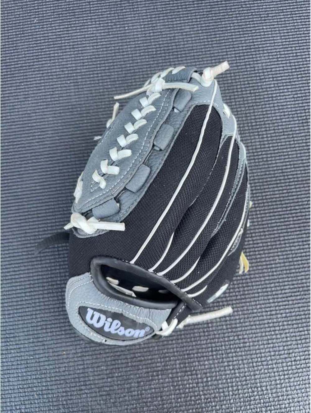 Wilson A100 T-Ball Baseball Glove LHT